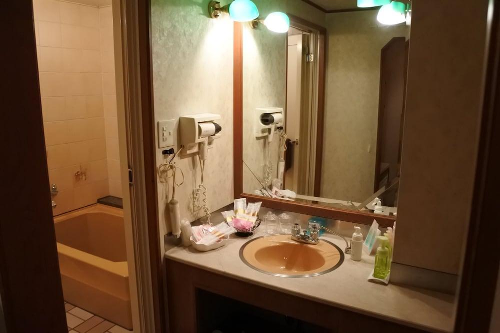 Hotel Dressy (Adults Only) Himeji Dış mekan fotoğraf
